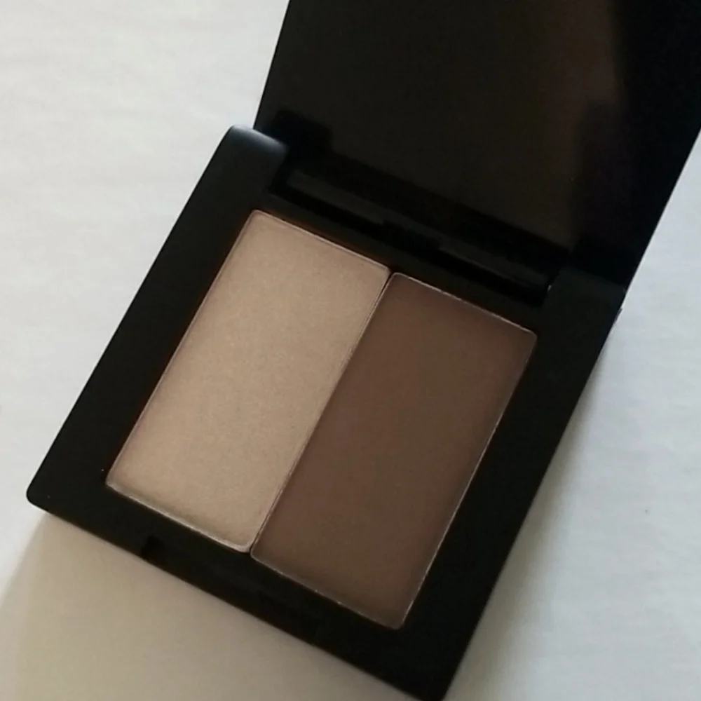 4/25 Bundle Item. Araceli Eyeshadow Duo in Sun & Cacao